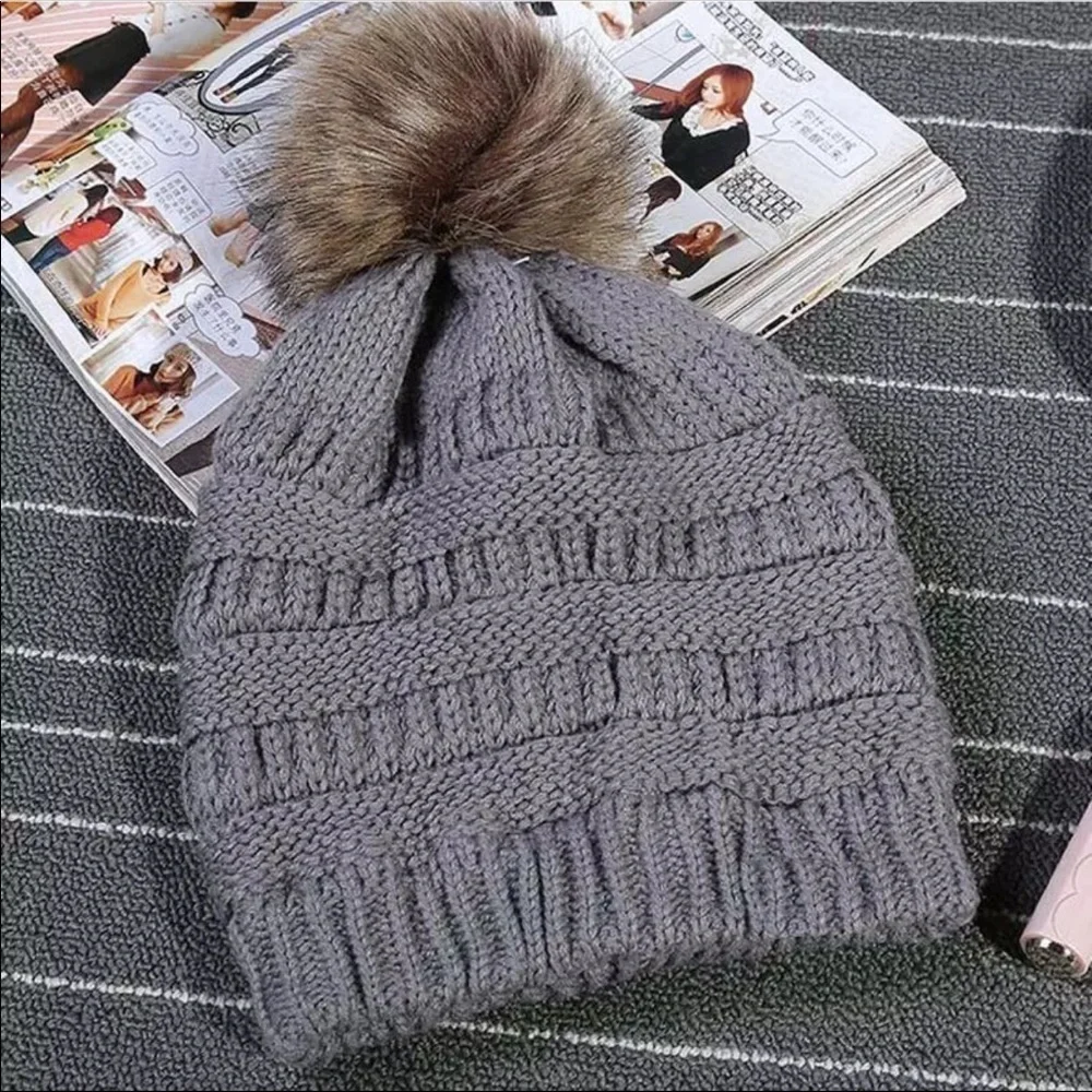 NEW! Fur Lined Knit Beanie W/ Pompom in Grey